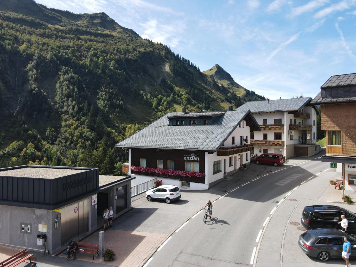 Hotel Garni Enzian Дамюльс Екстер'єр фото